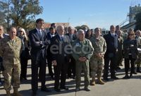 Con la presencia del ministro Taiana, se dejó re-inaugurada la pista de la VI Brigada Aérea