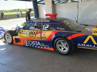 Newing terminó sexto en la primera carrera en La Plata