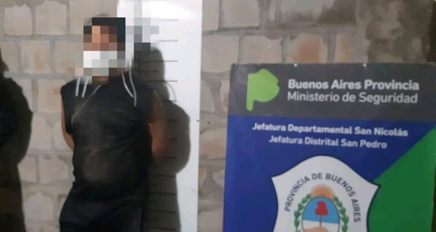Delincuente intentó robar en un auto y lo capturaron infraganti
