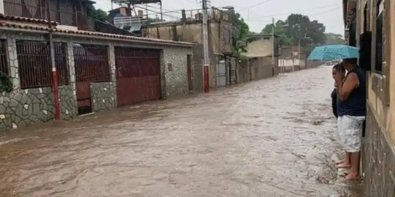 LLUVIAS en Maracay mantienen en alerta a los aragüeños (+Videos)