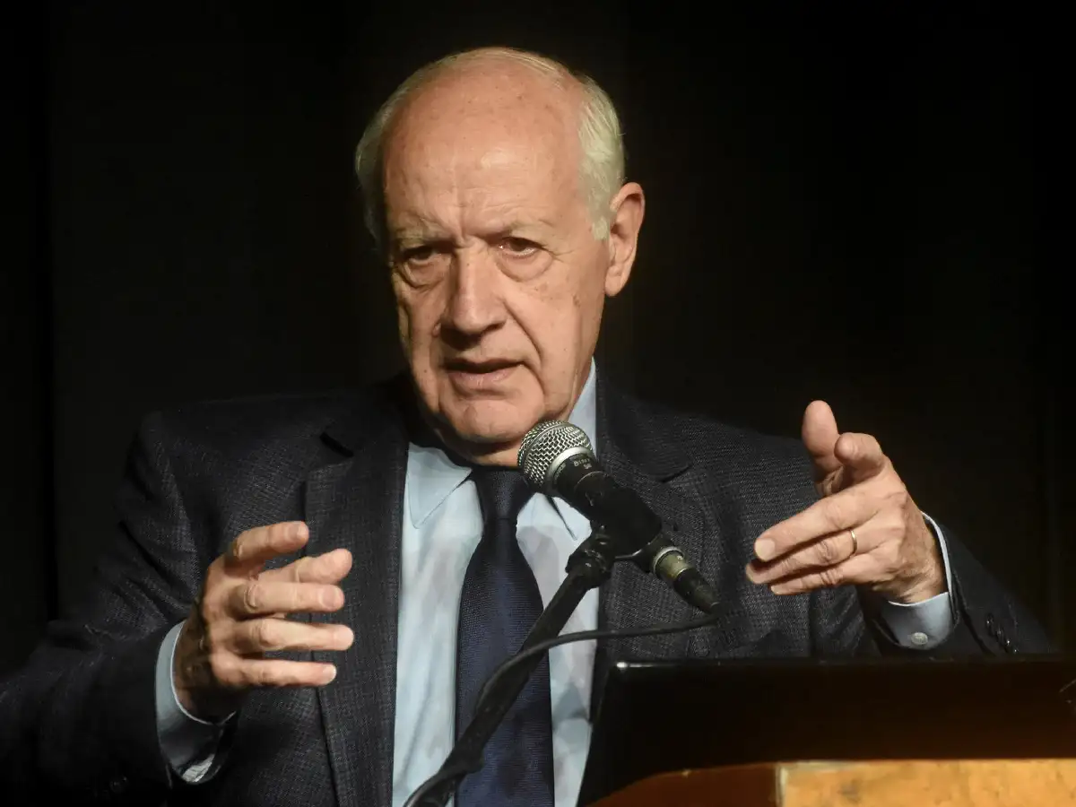 Lavagna admitió que podría integrar una fórmula con Pichetto