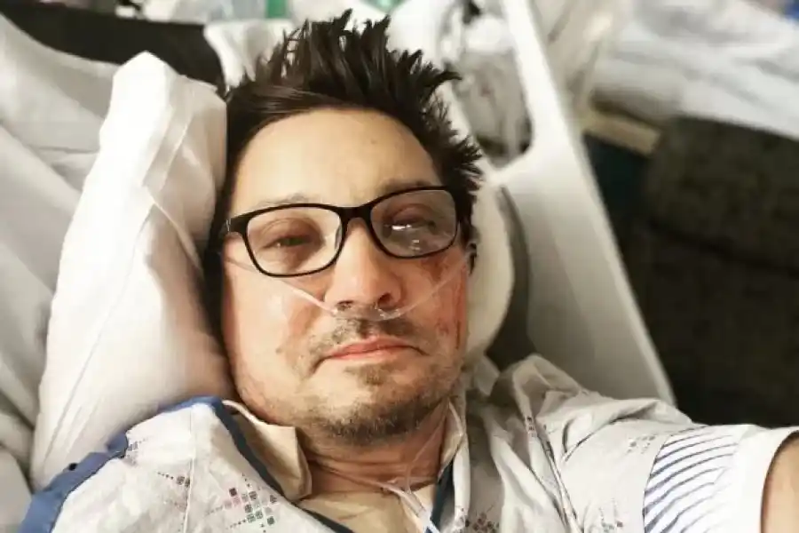 Jeremy Renner reapareció en las redes sociales tras su terrible accidente