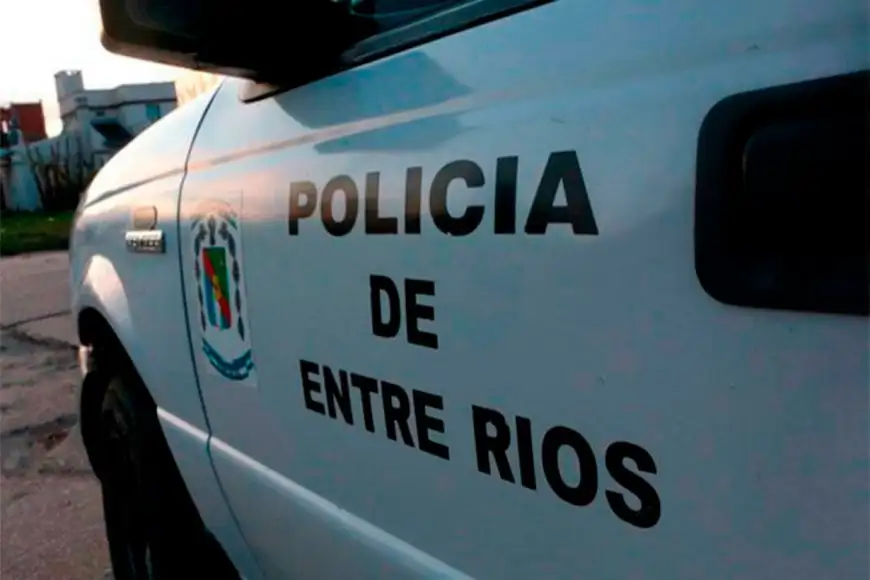 Tres mujeres detenidas por evadir control policial: chocaron contra un auto