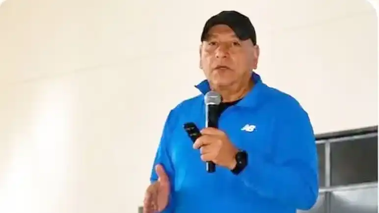 Disertante profesor Alfredo Cevey