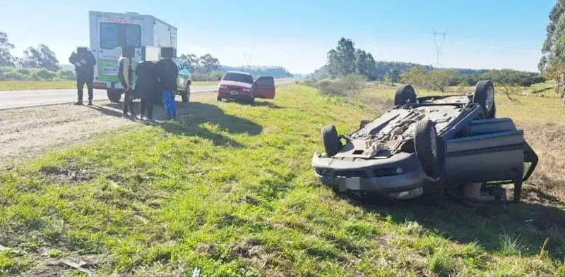 Accidente en la Autovía Artigas: dos mujeres resultaron heridas tras el vuelco de una camioneta