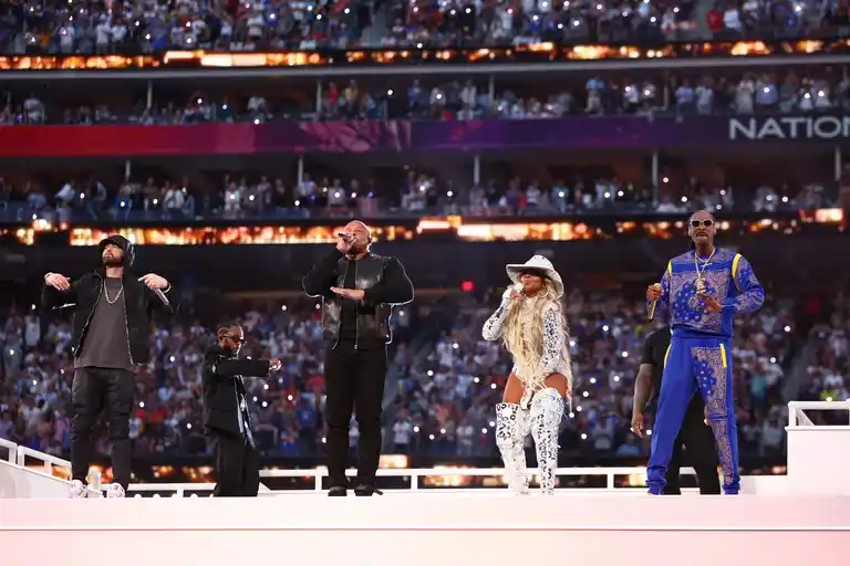 Lo mejor del show de medio tiempo del Super Bowl LVI con Eminem, Snoop Dogg y 50 Cent