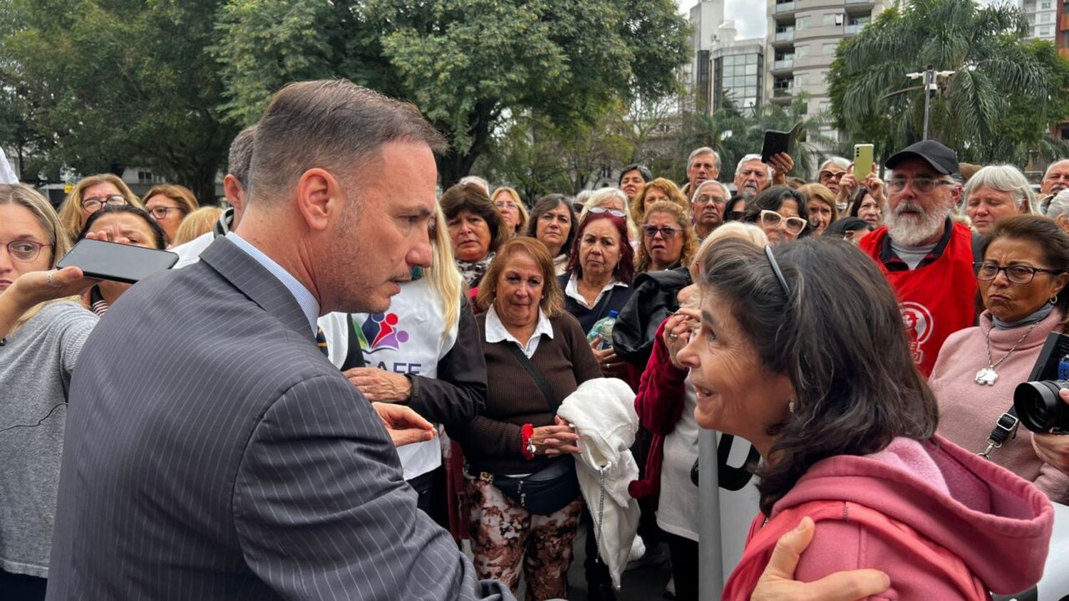 Enrico: “Acompañamos el reclamo de jubilados docentes por desfasaje del cumplimiento del 82% móvil”