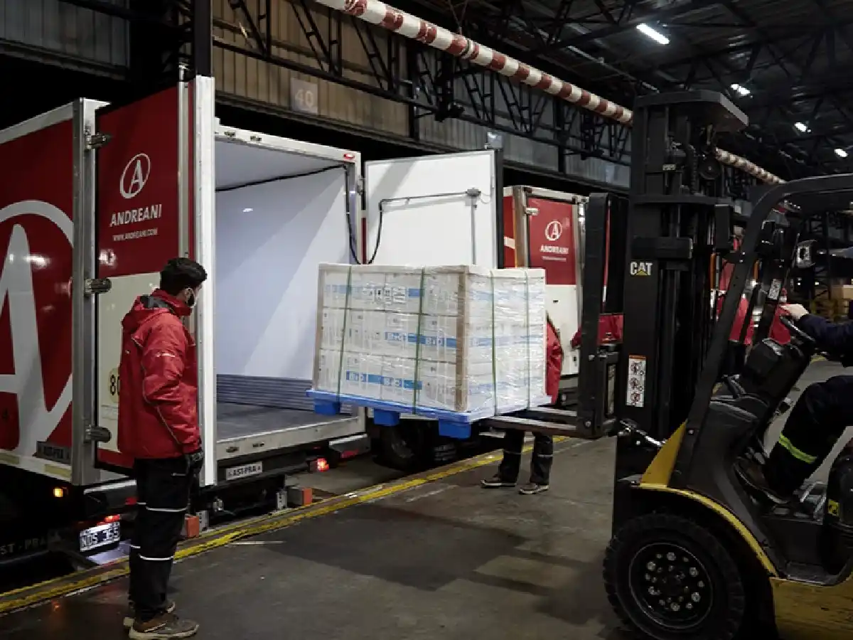 Llega este sábado otro vuelo desde China con 1.736.000 dosis de Sinopharm