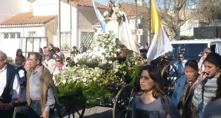 Día de la Virgen: Feriado local y procesión