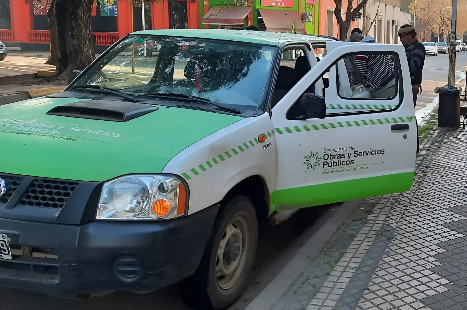 obras sanitarias camioneta municipalidad