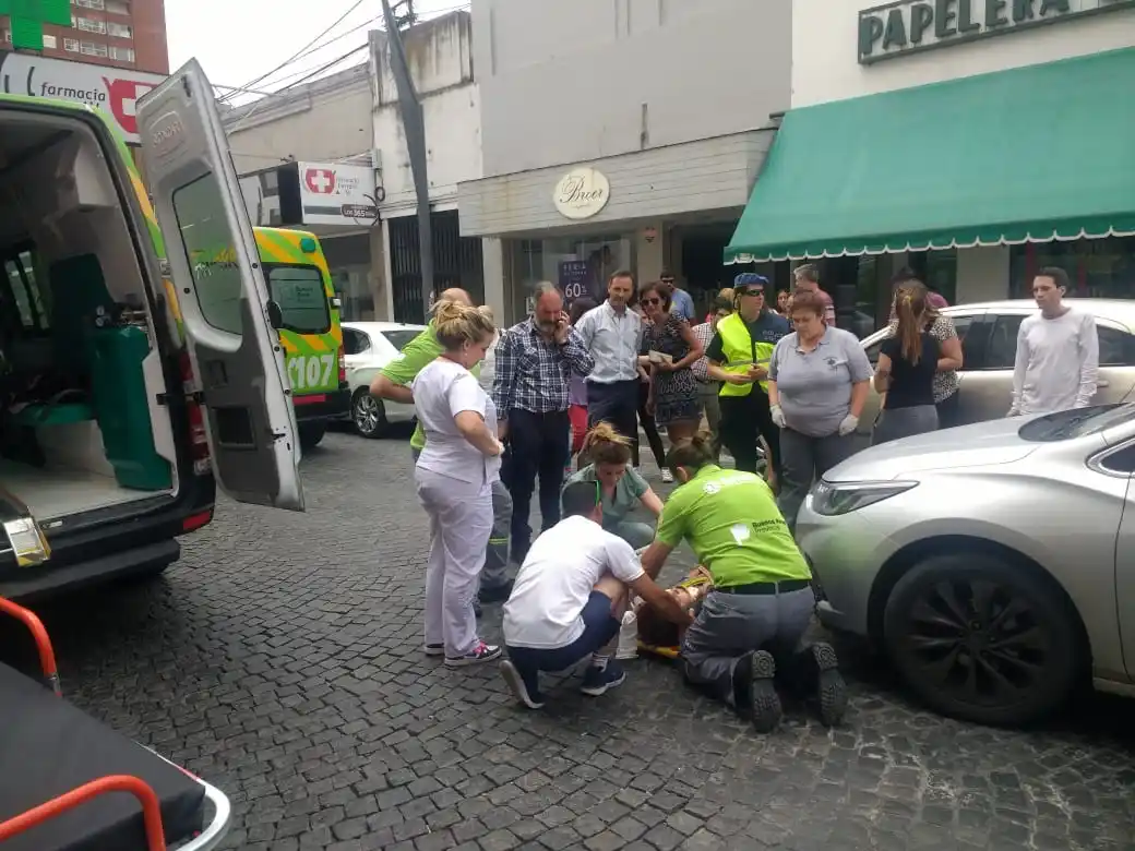 Un nene fue atropellado por un auto en Pinto y 9 de Julio