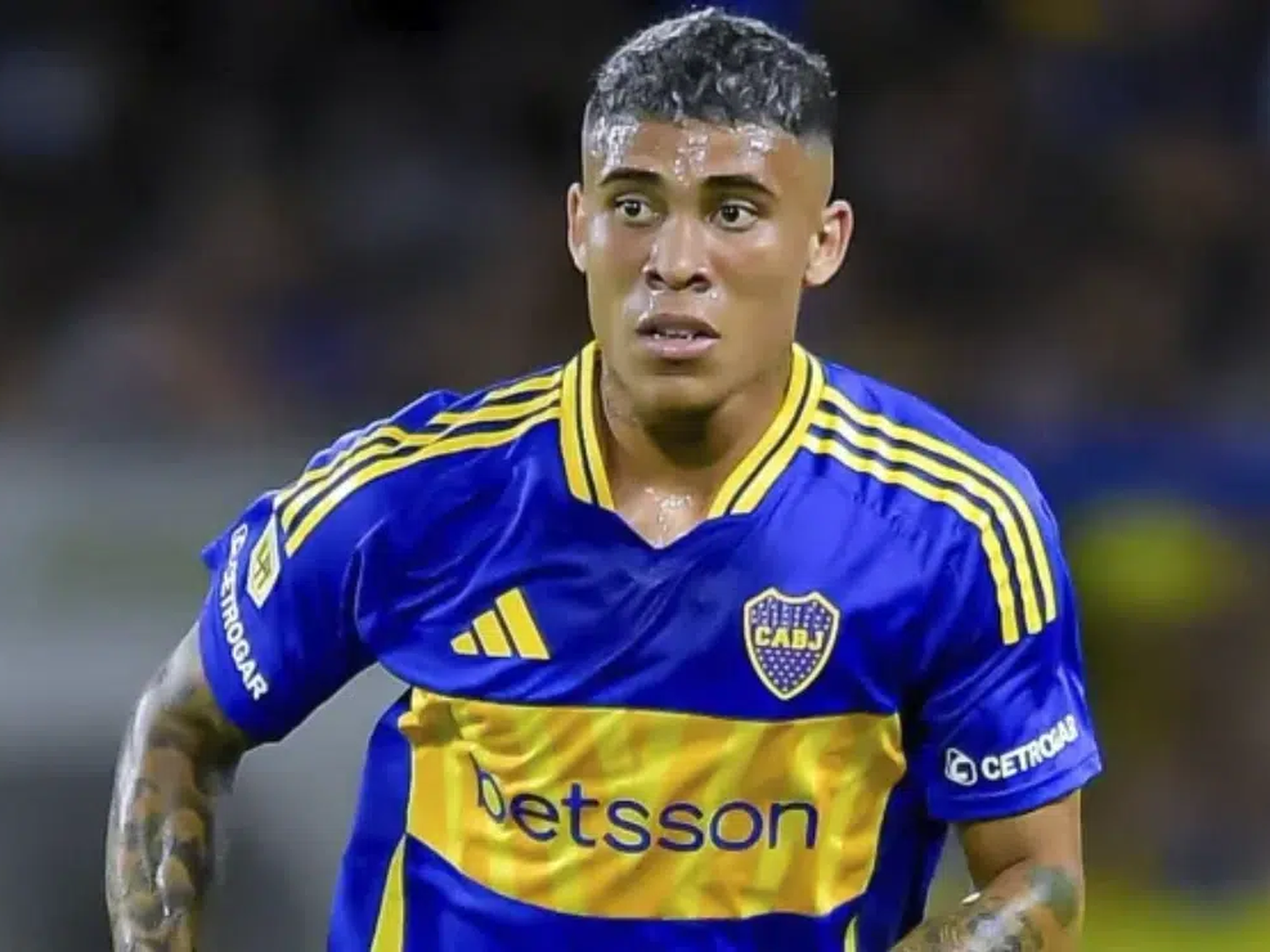 Ayrton Costa volvió a entrenar y se perfila para el clásico ante Racing