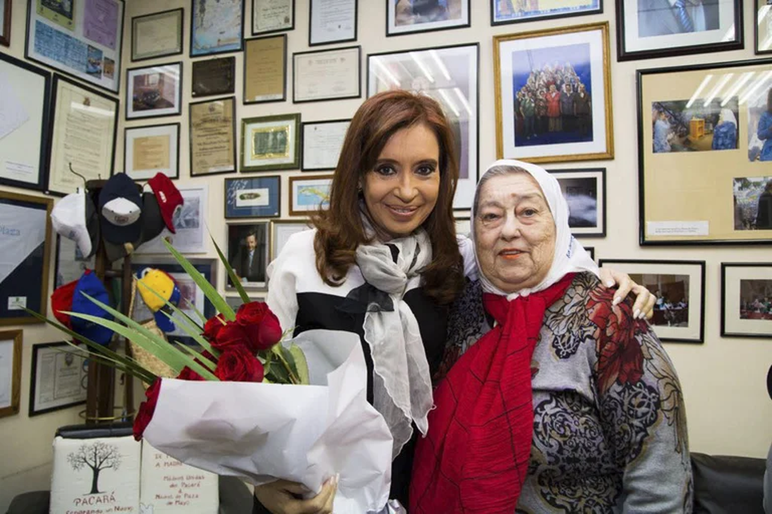 Cristina Kirchner despidió a Hebe de Bonafini: �SDios te llamó el día de la Soberanía Nacional⬝