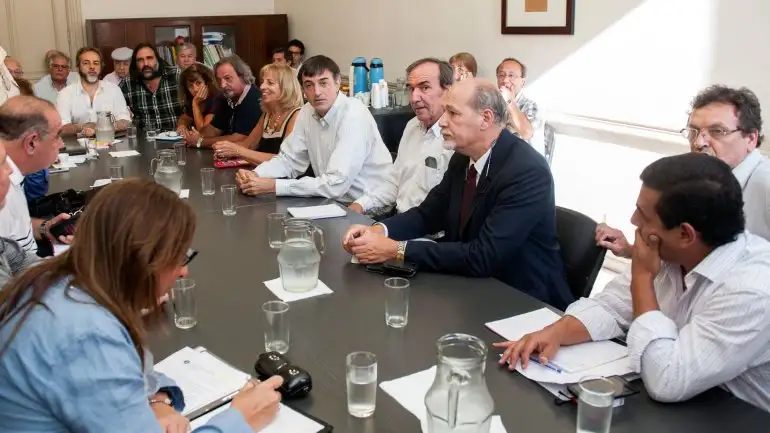 El Gobierno mejoró la oferta a los docentes y están "cerca" de un acuerdo