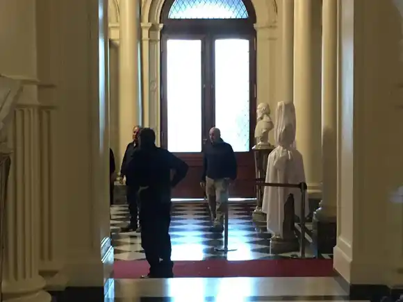 Inaugurarán mañana el busto de Menem en la Casa Rosada