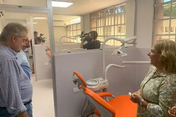 La inauguración de las obras del Hospital Mira y López contó con la presencia de Mirabella y Martorano