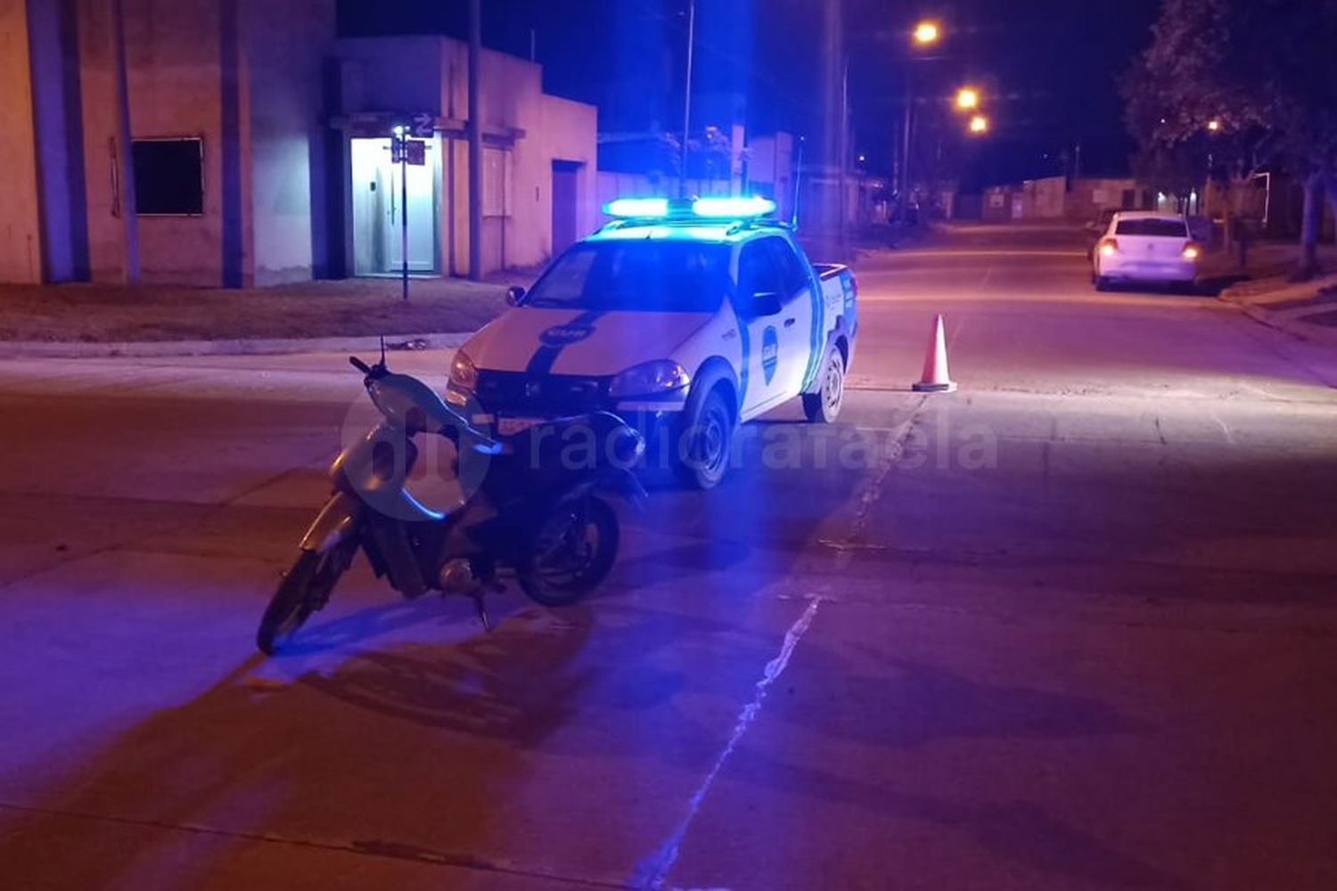 Un motociclista “ebrio” chocó contra un vehículo de la Guardia Urbana