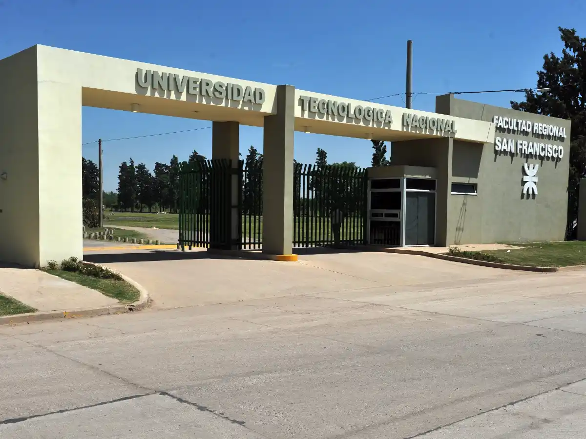 Nutrida agenda de cursos ofrece la UTN  