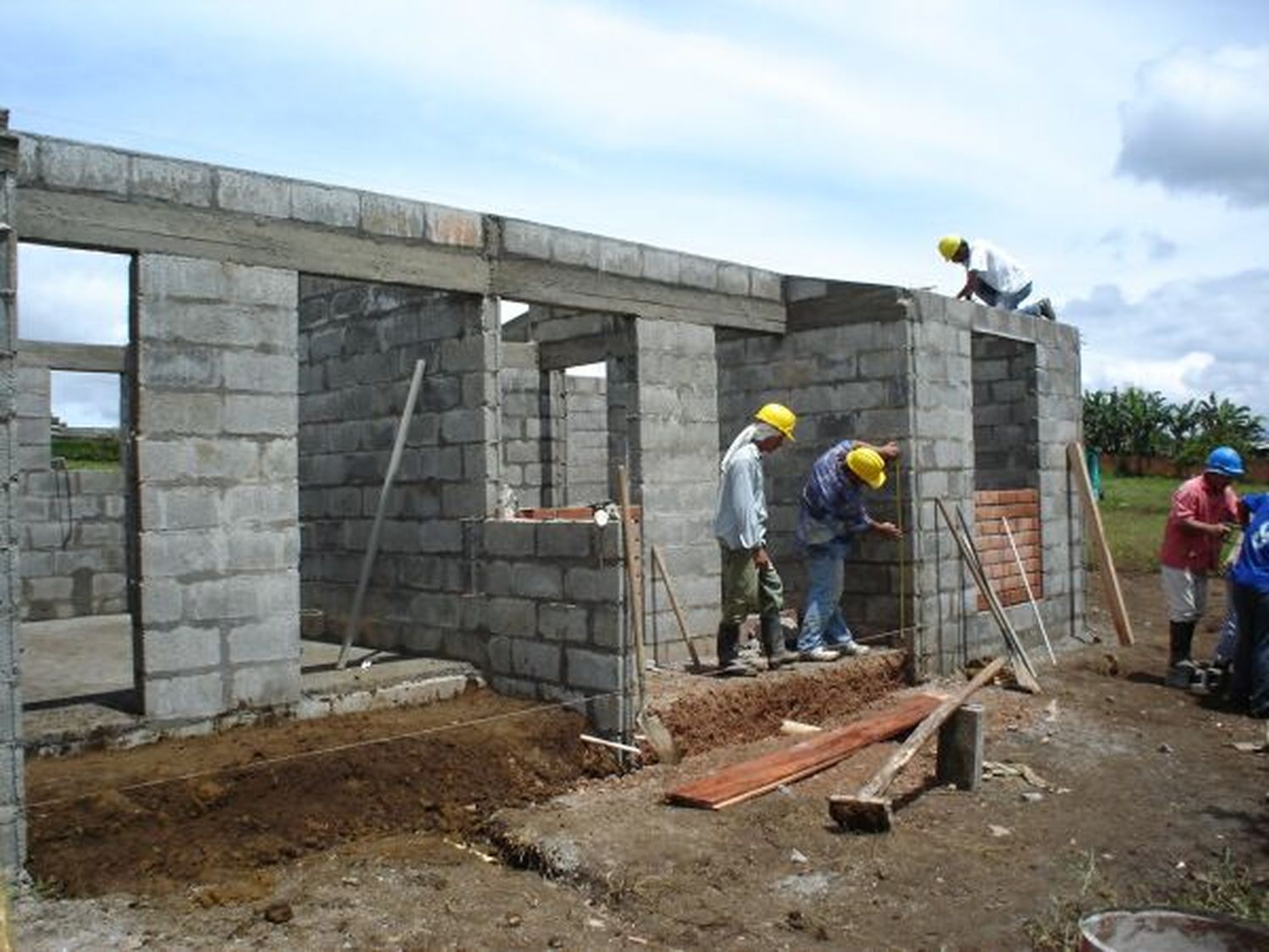 Techo Digno: docentes reclaman la construcción de 100 viviendas