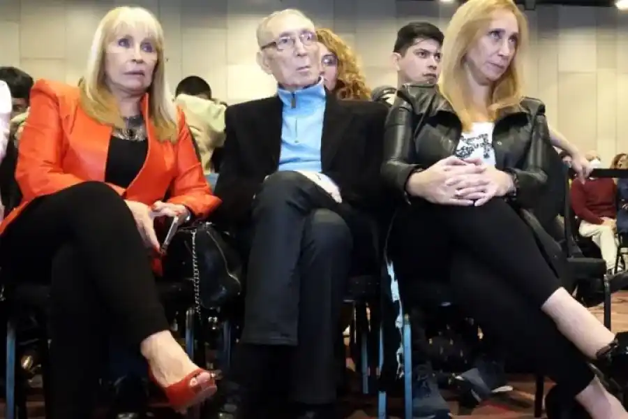 Internaron a la madre de Javier Milei por un pico de presión