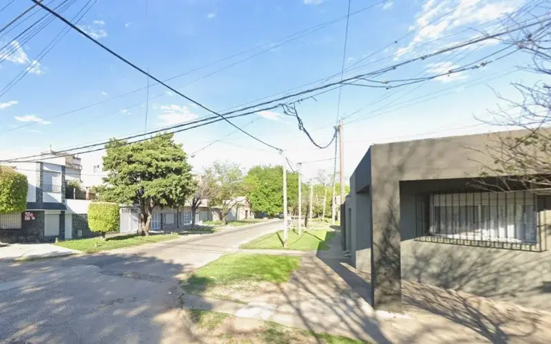 Golpearon y maniataron a un hombre de 84 años durante una entradera en barrio Ludueña.