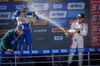 Leonel Pernía fue tercero en la carrera ganada por Llaver