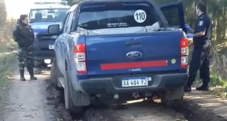 Hallaron la camioneta que robaron en Laprida al 900, en el lugar donde los delincuentes indicaron