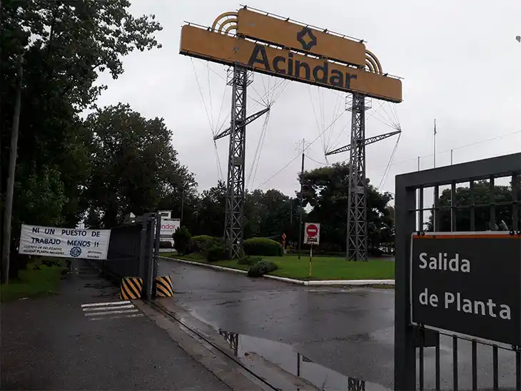 Suspendieron 840 operarios de Acindar