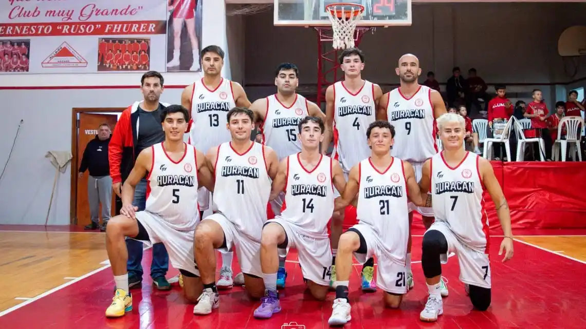 Huracán jugó su primer partido en el torneo de Tres Arroyos. Imagen gentileza: Francisco Rodríguez