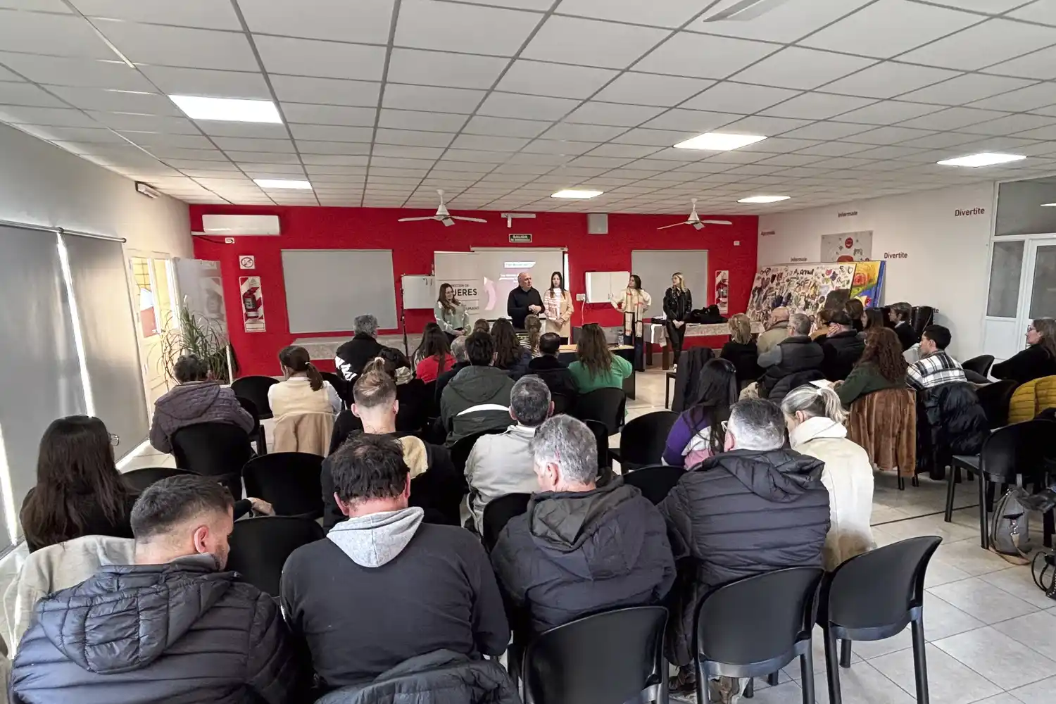 Capacitación en género y violencias: trabajadores del municipio de Crespo participaron de una jornada de formación