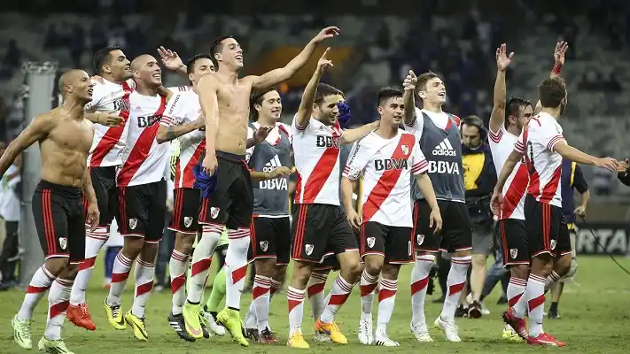 Rumbo a las semis de la Copa, River buscará refuerzos e intentará mantener el plantel