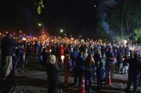 La comunidad de Barker se movilizó en apoyo a los trabajadores de Loma Negra 