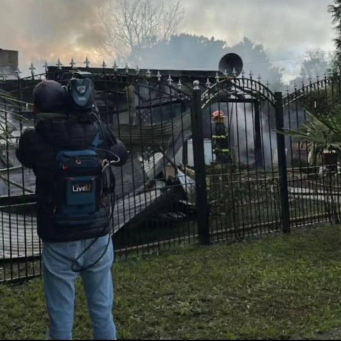 Una familia perdió todo en un incendio y pide ayuda para reconstruir su hogar