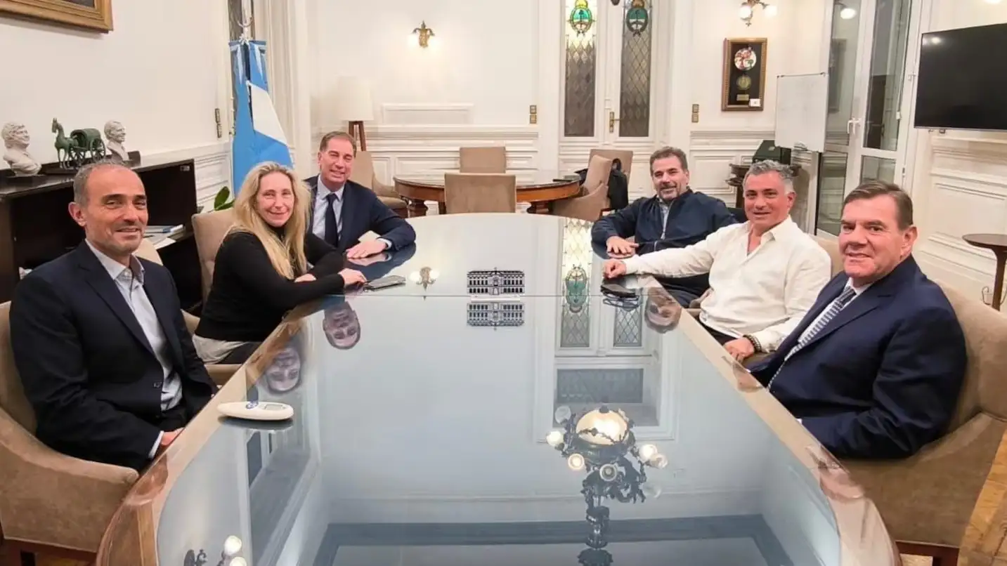 Karina Milei se reunió con dirigentes del PRO para avanzar con las negociaciones por las elecciones en PBA. (Foto: Presidencia).