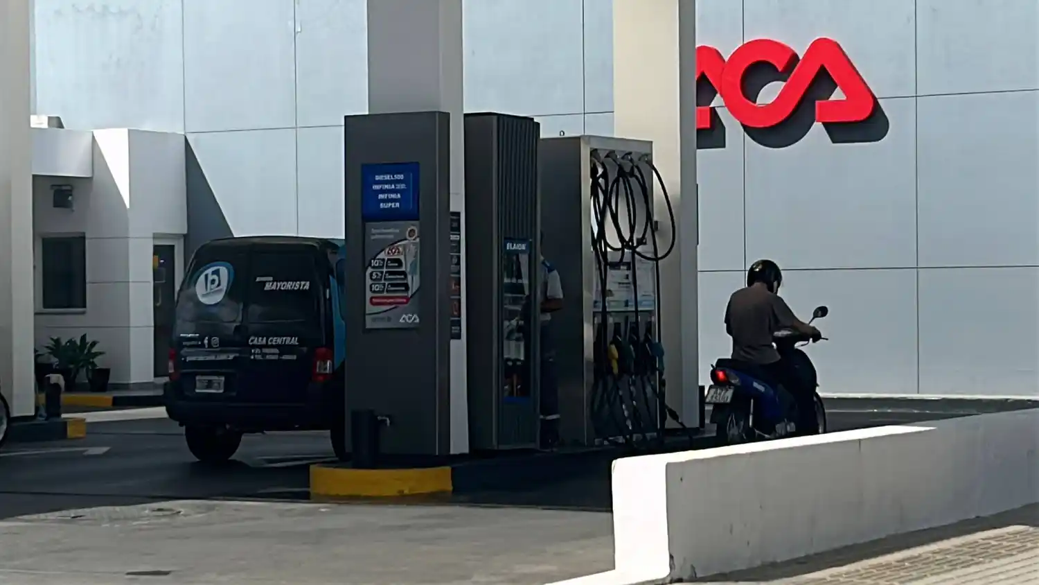 estación de servicio YPF aumento combustible Rafaela aca-20260326_2.jpg