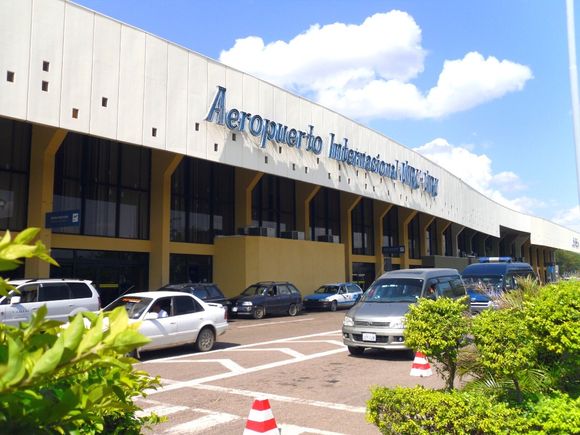 Bolivia: Se realizó un testeo masivo a trabajadores del aeropuerto de Viru Viru