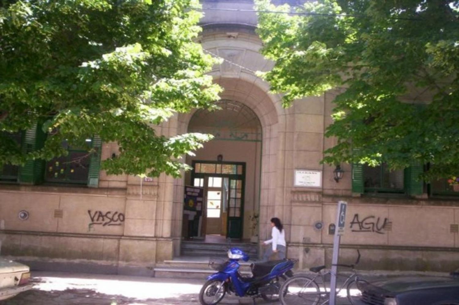 Dolores: Una maestra terminó internada con ACV tras ser atacada por el papá de un alumno