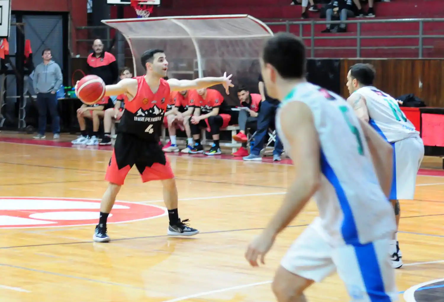 Di Salvo, base de Independiente.