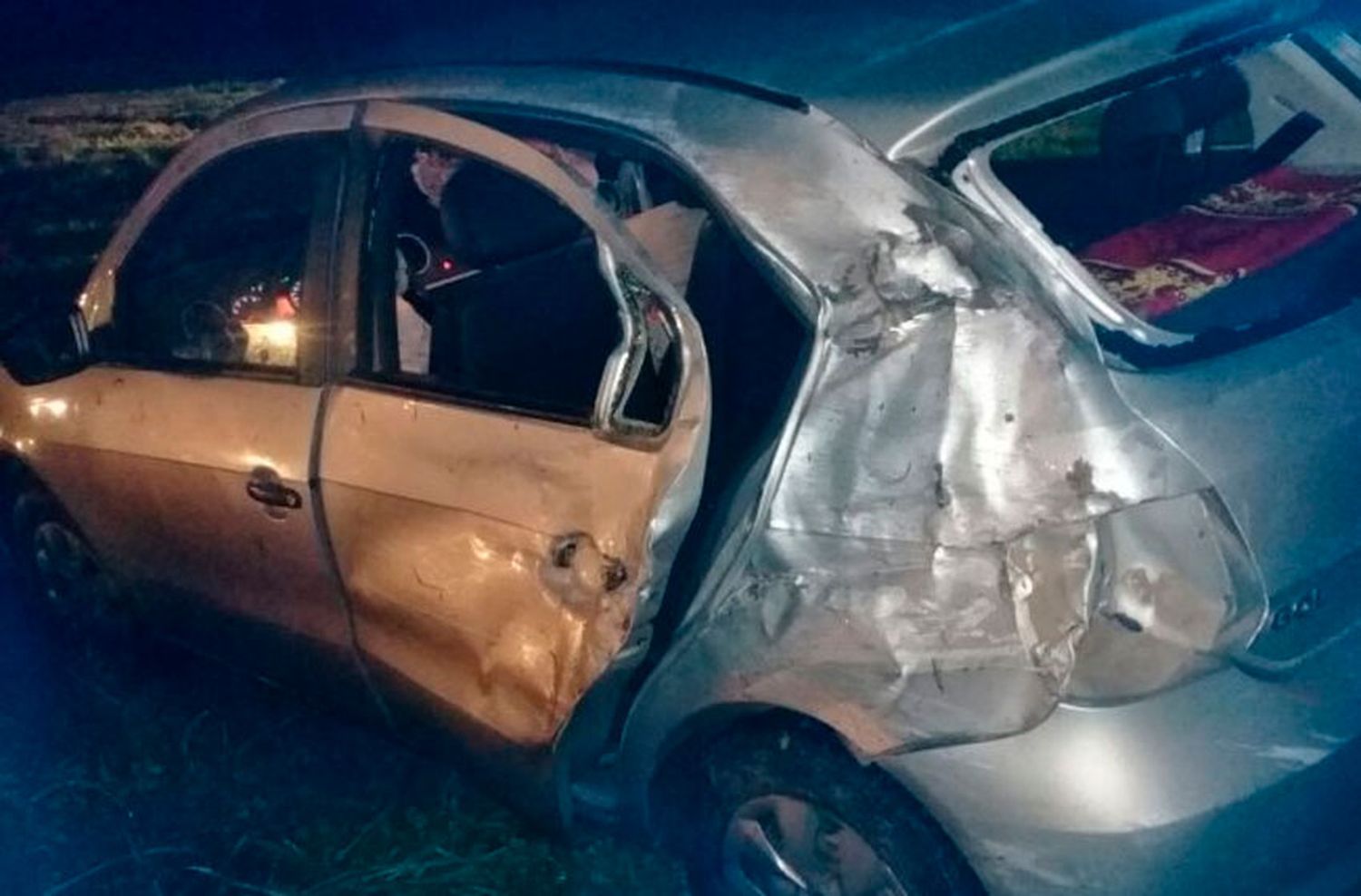 Triple choque por la presencia de un chancho en la Au. Rosario-Santa Fe