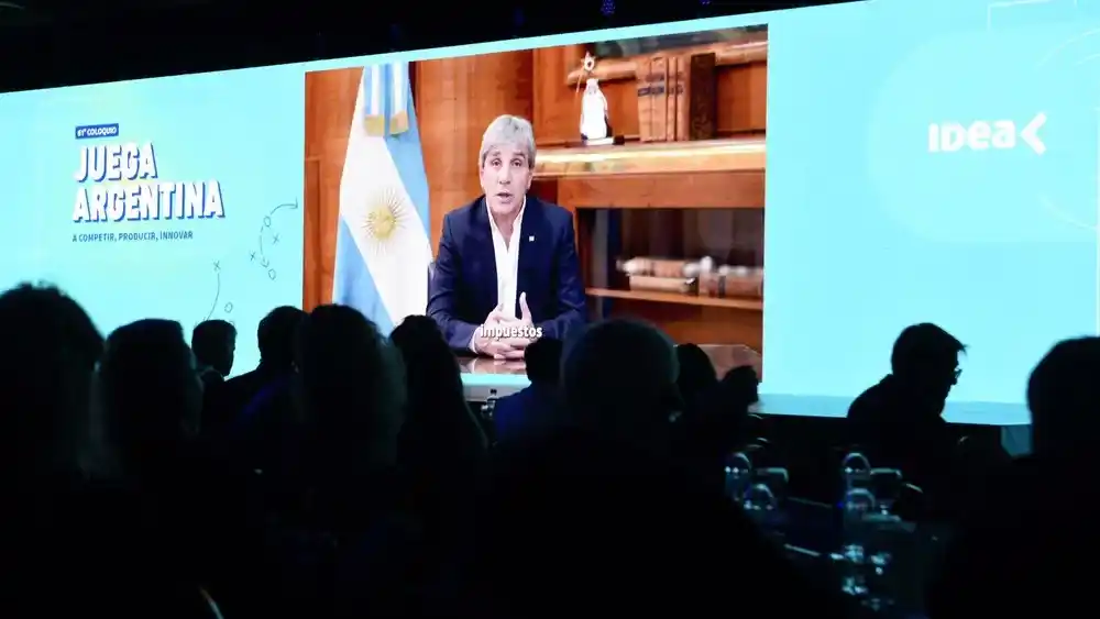Luis Caputo, participó del Coloquio de IDEA.