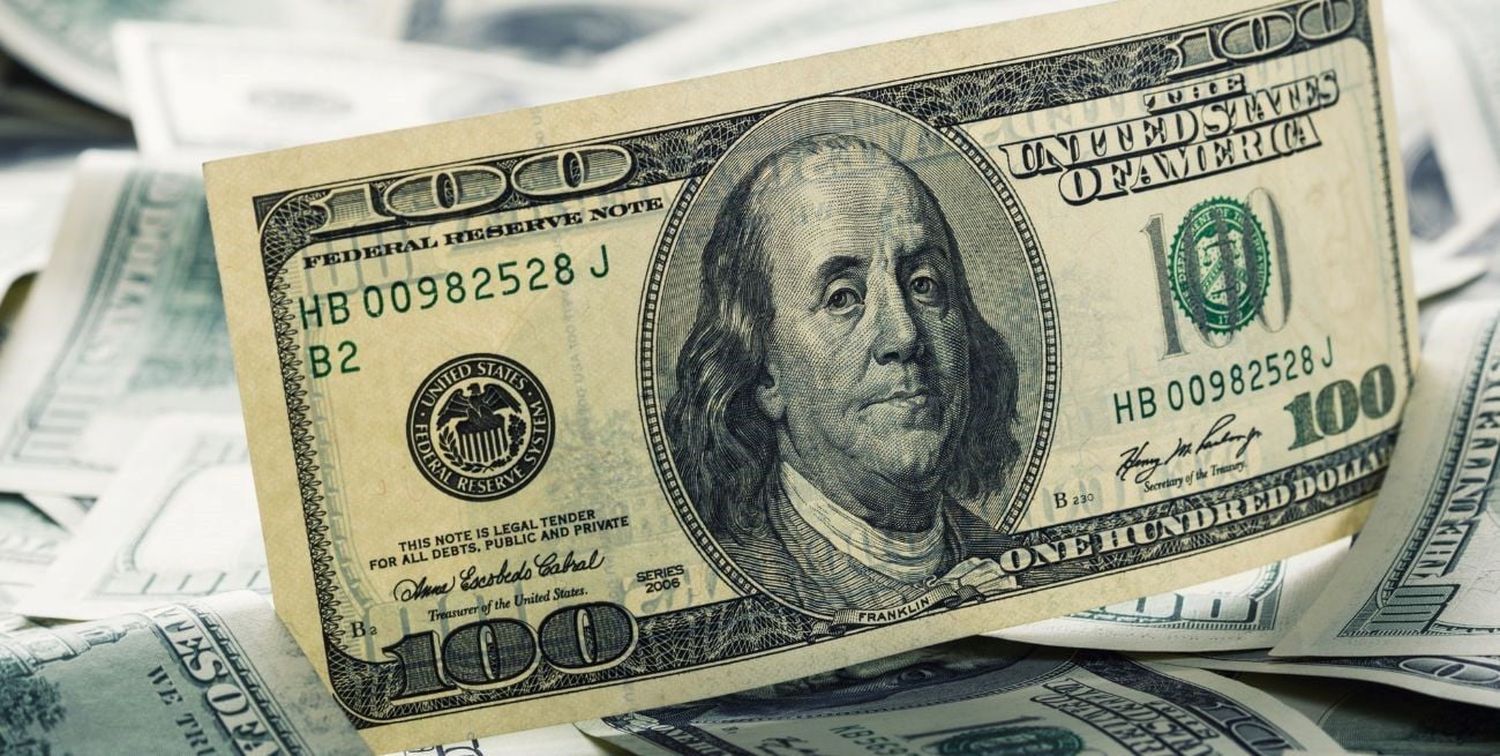 El dólar oficial cotiza a $347,50.