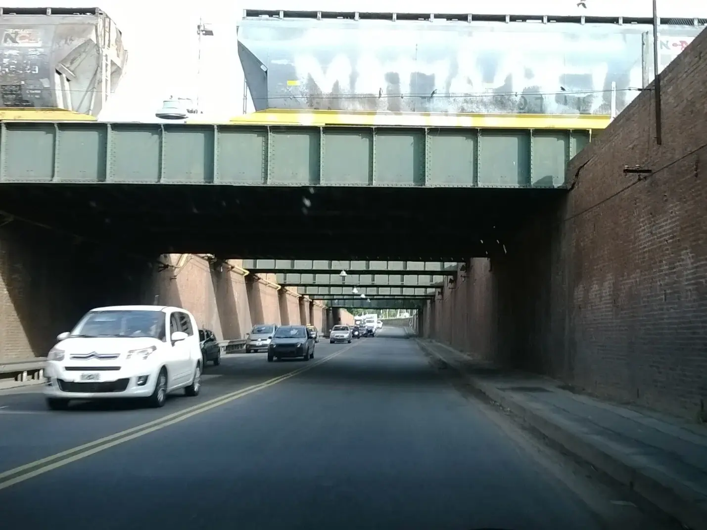Vecinos denuncian que el túnel Celedonio Escalera es un foco de hechos violentos y reclaman la presencia de autoridades