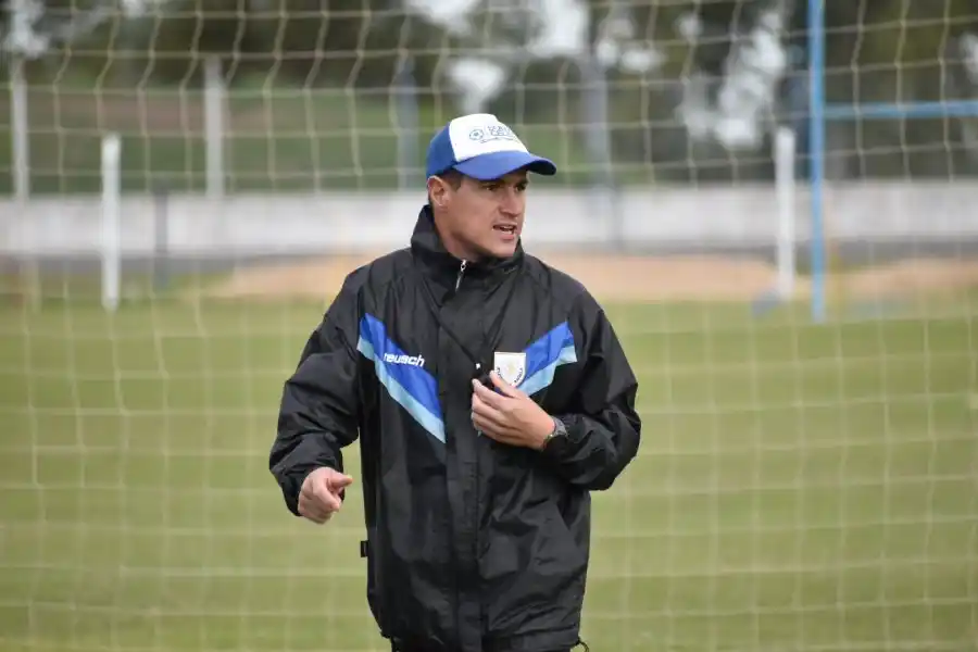 Atlético de Rafaela viaja a Puerto Madryn con 20 jugadores