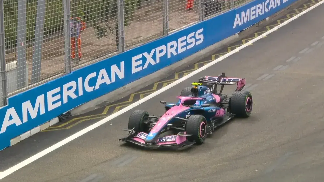 Franco Colapinto abandonó el Sprint en Singapur por un problema en la batería