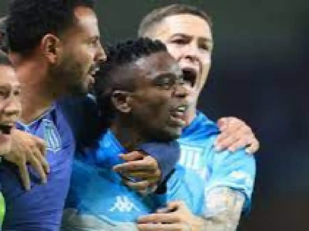 Racing campeón de la Supercopa Internacional: con un polémico penal, se impuso ante Boca en el último minuto