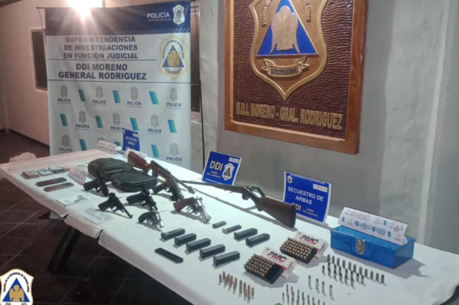 Se confiscaron 2 revólveres, 4 pistolas, 1 carabina y 1 escopeta.