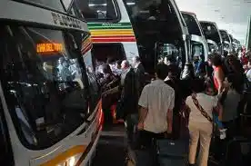 Miles de personas aprovechan las Fiestas para viajar