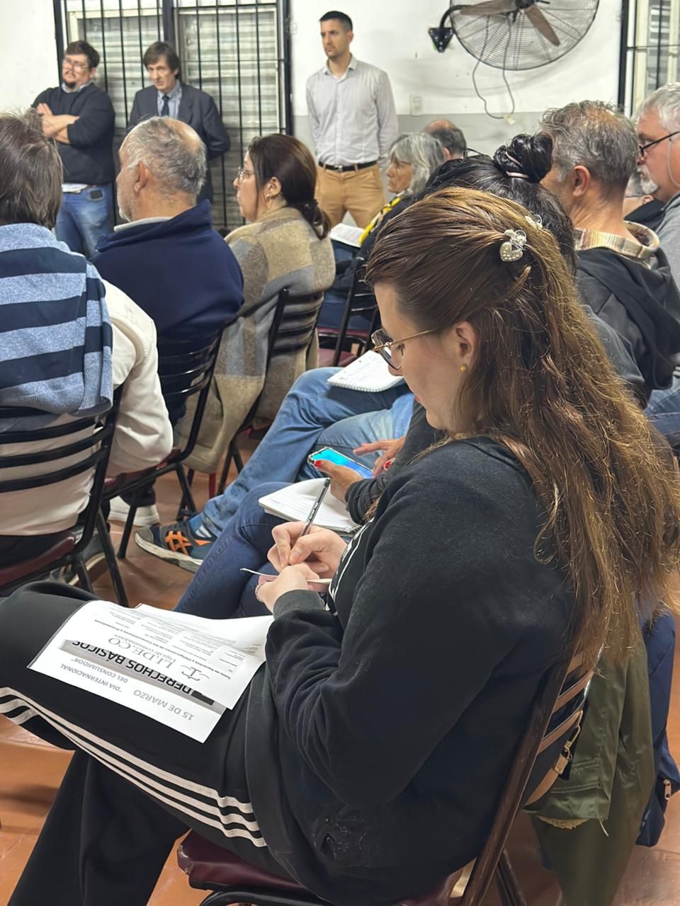Buena cantidad de público asistió a la capacitación.