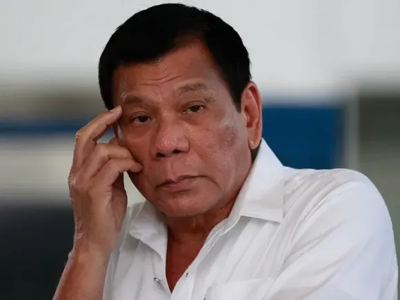 Fiscales de CPI acusan a expresidente filipino de tres cargos por crímenes contra la humanidad