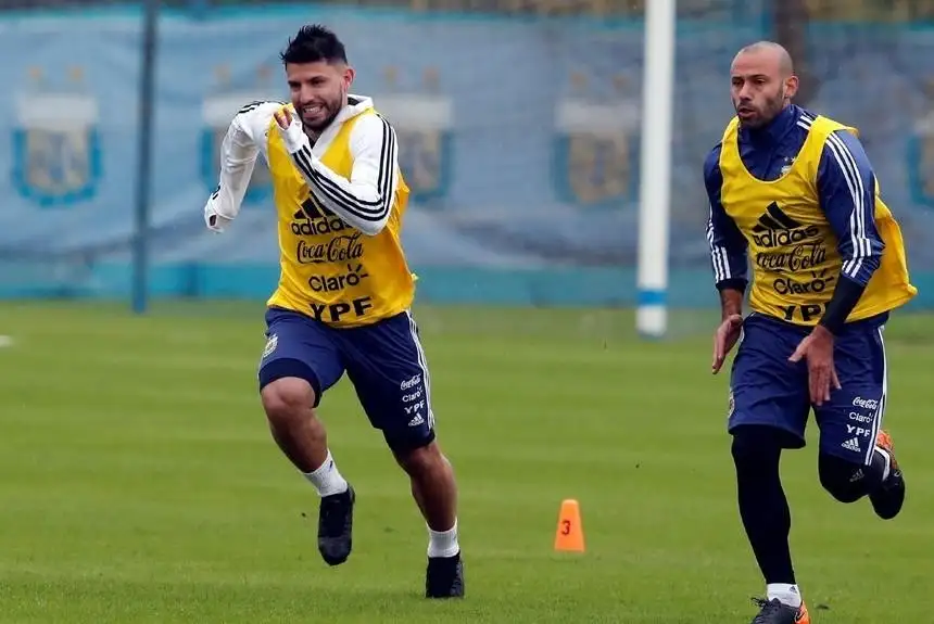 Sampaoli prueba con  Mascherano de defensor